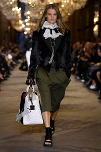 Louis Vuitton RTW Spring 2022