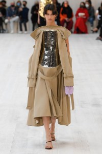 Loewe RTW Spring 2022