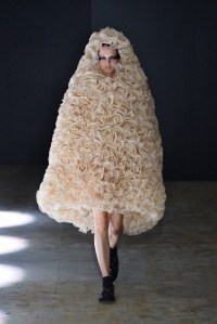 Noir Kei Ninomiya RTW Spring 2022