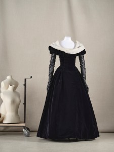 Christian Dior "Frondeuse" evening dress, fall-winter 1954.