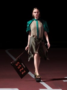 Sacai RTW Spring 2022