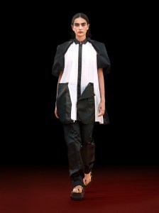 Sacai RTW Spring 2022