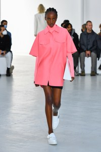 Shang Xia RTW Spring 2022