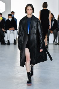 Shang Xia RTW Spring 2022