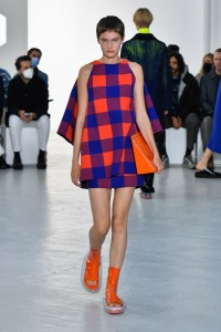 Shang Xia RTW Spring 2022