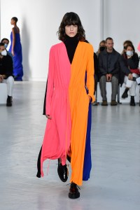 Shang Xia RTW Spring 2022