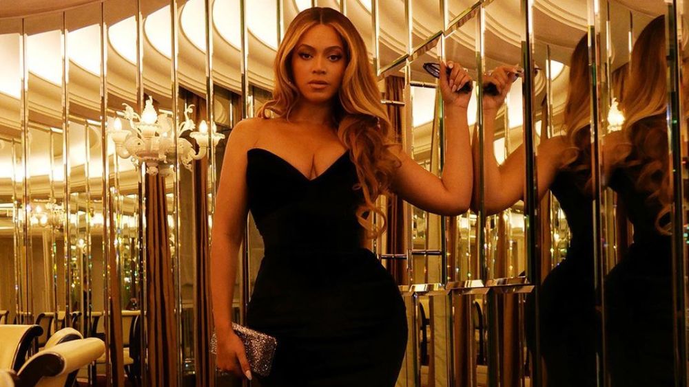 Beyoncé Custom Black Dress at 'The Harder They Fall" London Premiere