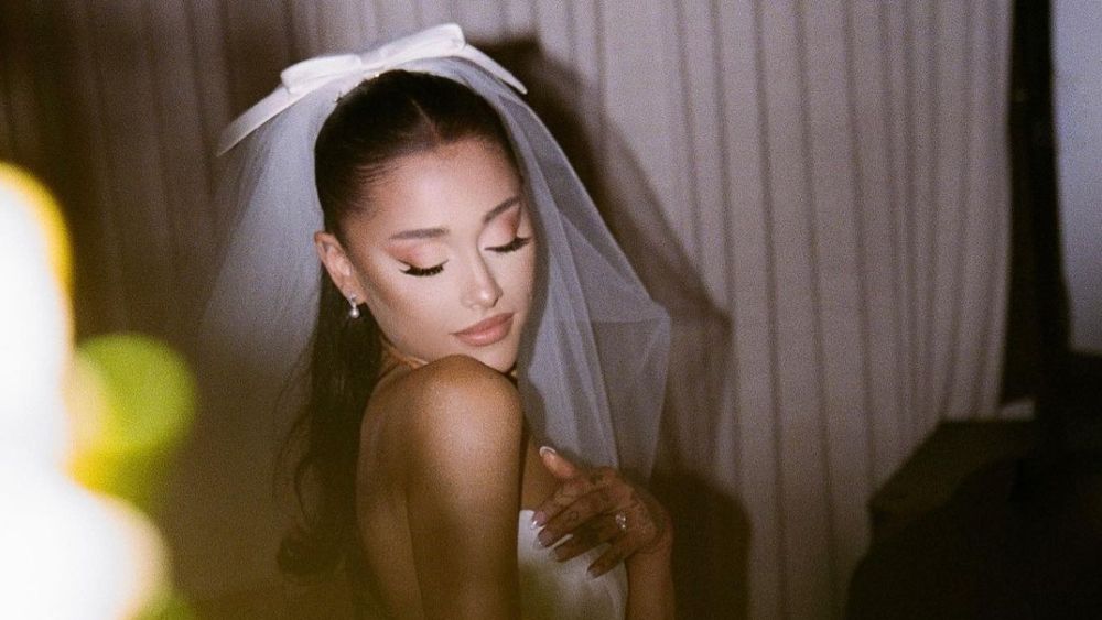 Celebrity Weddings and Dresses of 2021