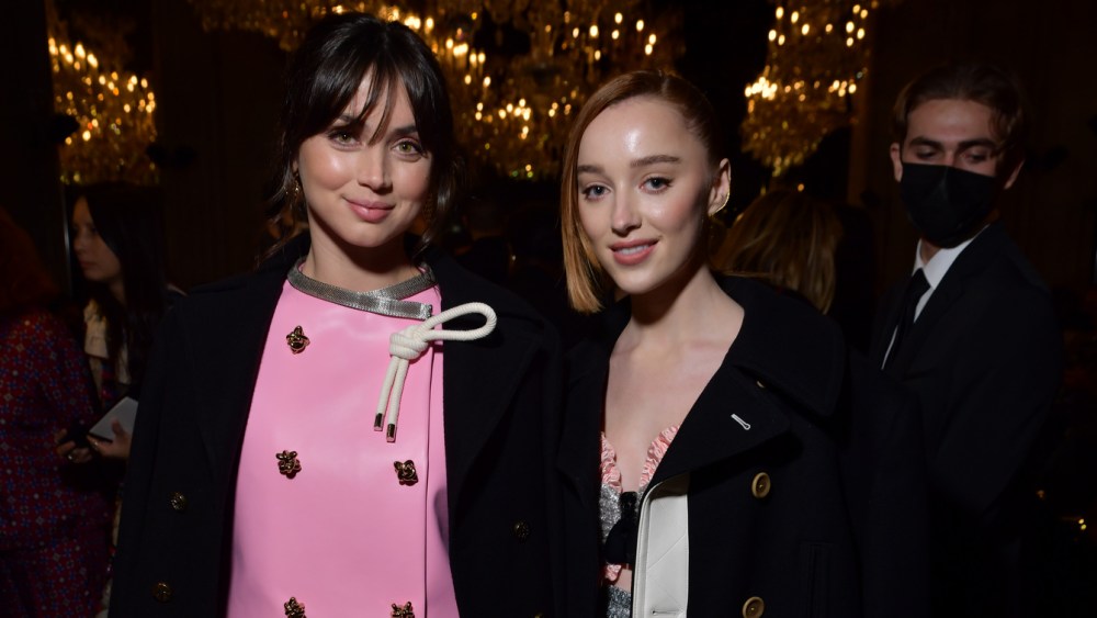 Ana de Armas and Phoebe Dynevor