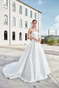 Peter Langner Spring 2022 Bridal