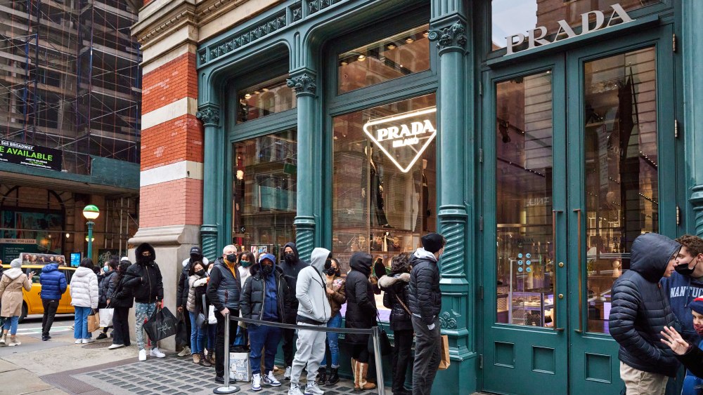 Photos of people shopping on the Black Friday 2021, November 26th, 2021