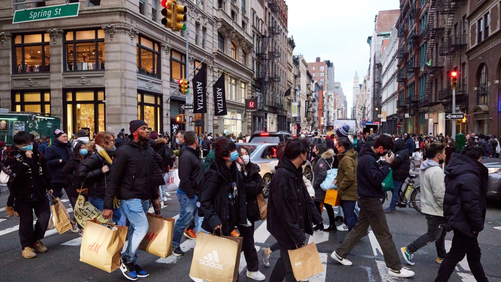 Photos of people shopping on the Black Friday 2021, November 26th, 2021