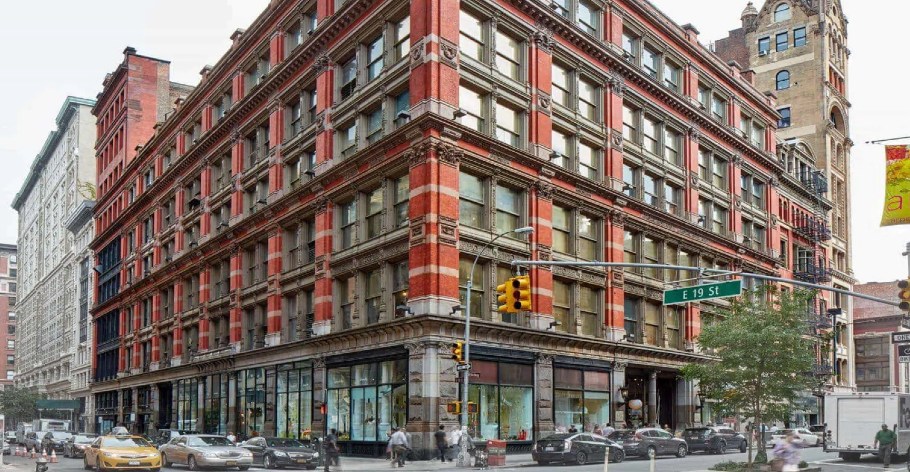 ABC Carpet & Home's next chapter under new owners keeps Manhattan flagship and Brooklyn waterfront outlet locations in operation.