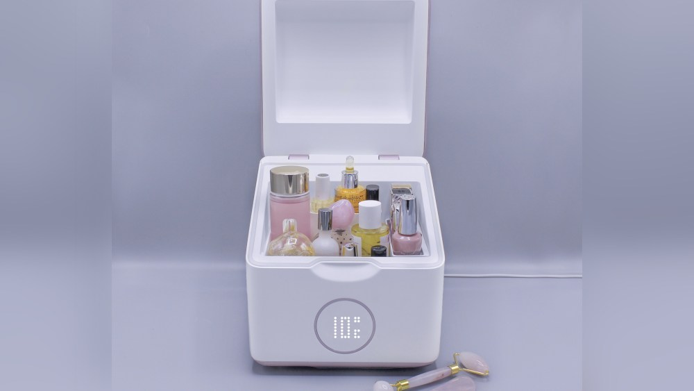 Beautigloo's Refrigerated Beauty Box