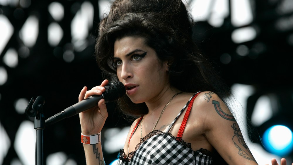 Amy Winehouse Auction Earns $4 Million