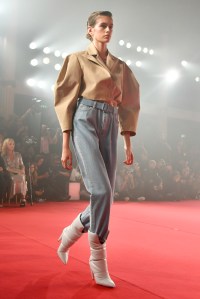 Kaia Gerber in the Off-White Spring 2018 show