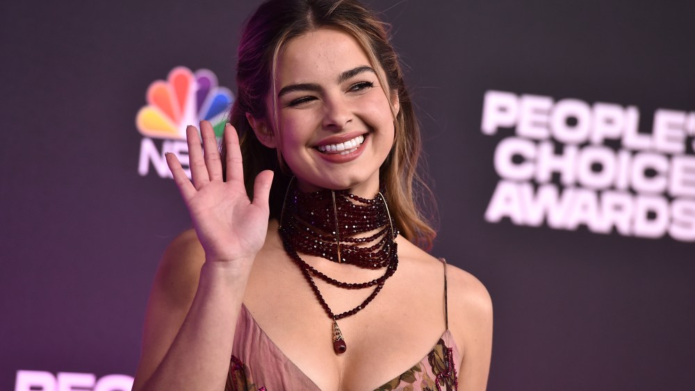2021 People's Choice Awards Red Carpet
