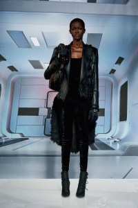 Balmain Pre-Fall 2022