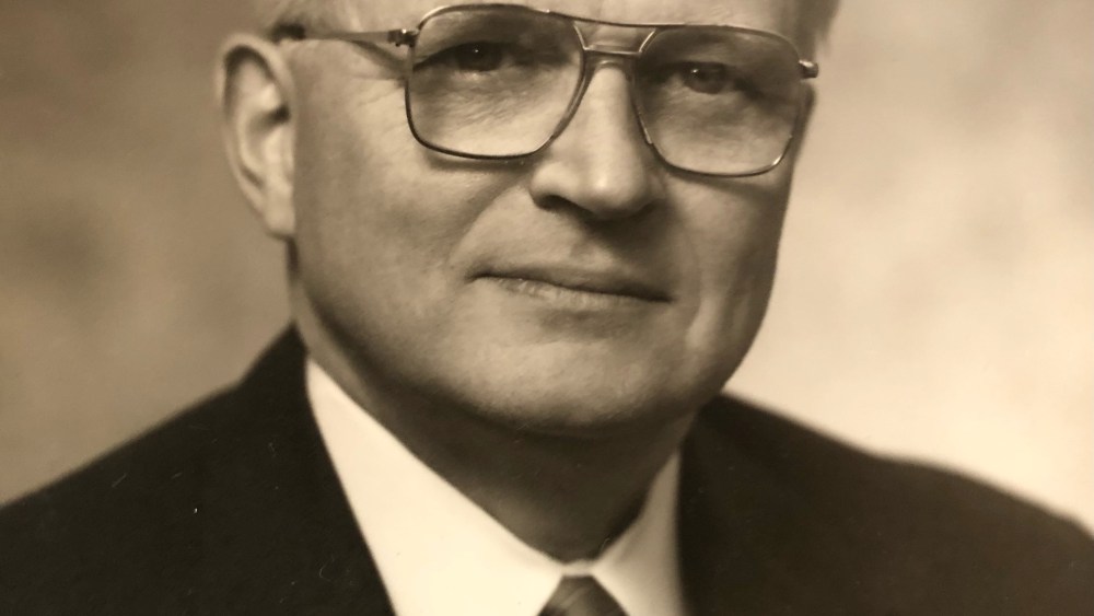 Alfred ‘Bud’ Gates, Longtime Retail Executive, Dies