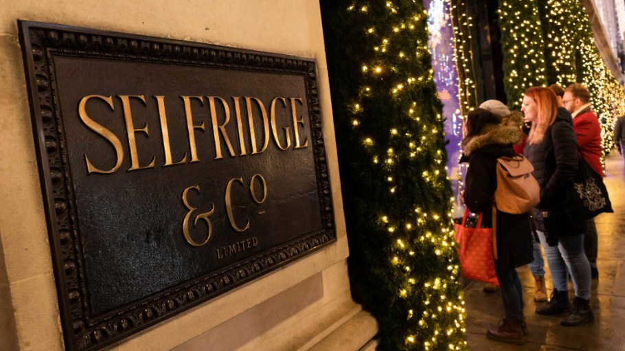 Thai-based Central Group and Austria's Signa Group are said to be working on a joint venture deal for UK's Selfridges Group.