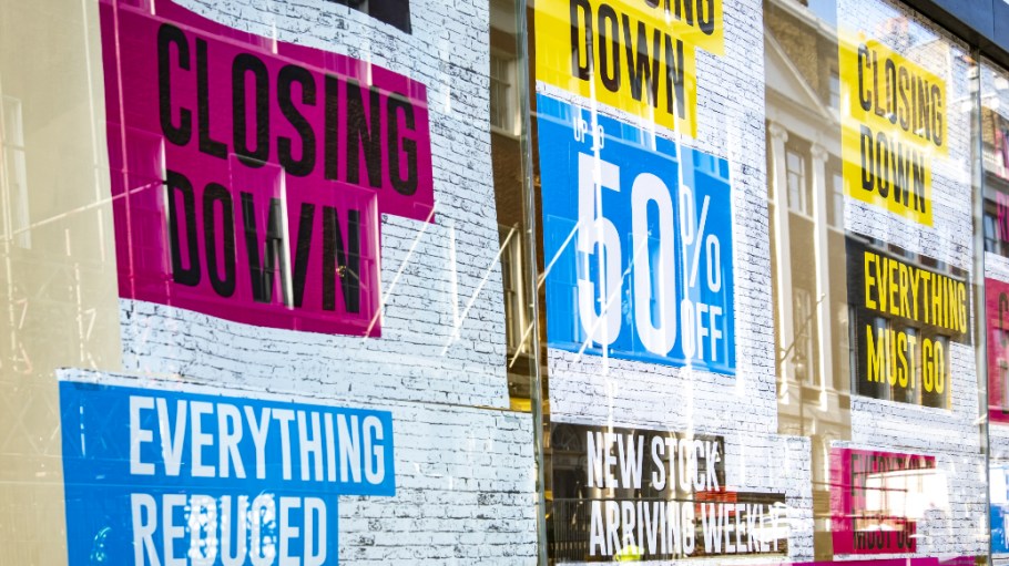 2021 saw a 63 percent drop in fashion store closures, but that could change in 2022 if UBS experts' retail outlook for 2026 materializes.