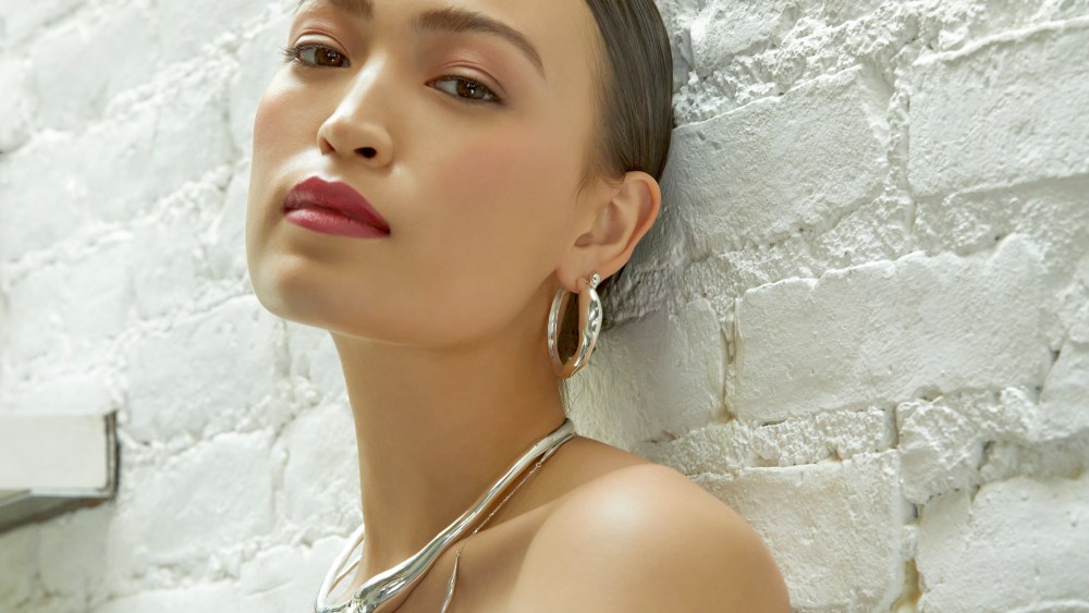 Halston Teams With Aurate on Fine Jewelry Collection