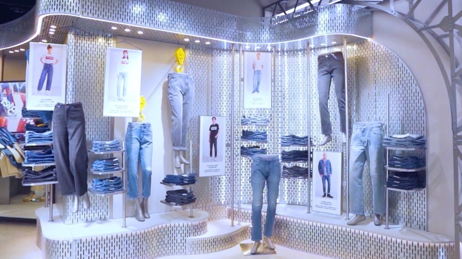 Wrangler unveiled its first stand-alone Wrangler store in China and featured a collaboration with Chinese apparel brand Sankuanz.