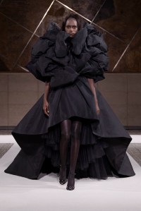 Giambattista Valli Haute Couture Fall 2022