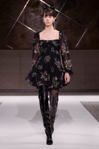 Giambattista Valli Pre-Fall 2022