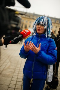 Street style at Paris Haute Couture Week Spring 2022.