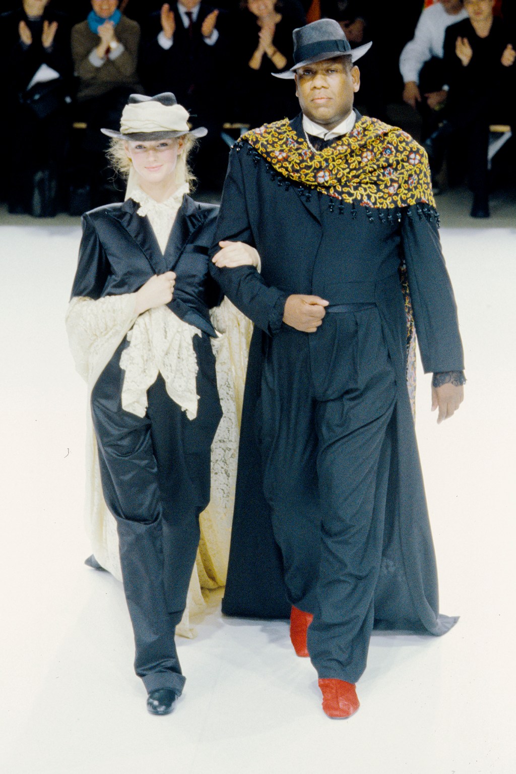 AndrŽ Leon Talley walks the runway of the Yohji Yamamoto spring 1999 ready to wear collection on October 18, 1998 in Paris, France