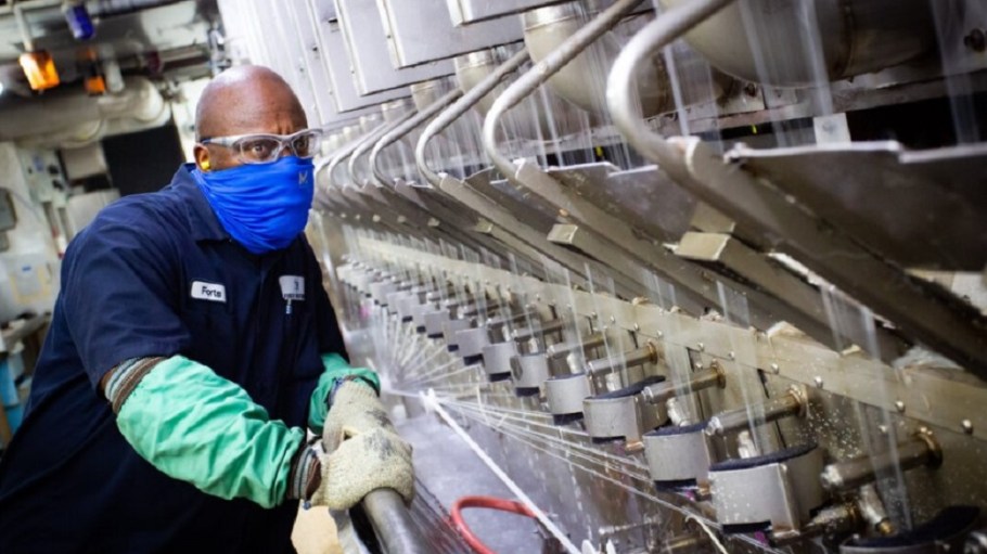 Polyester producer Fiber Industries said it plans to expand operations in Darlington, S,C., where it currently employs 300 people.