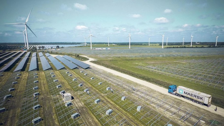 Maersk announced ambitious targets to achieve net zero greenhouse gas emissions in 2040, a decade ahead of its initial ambition.