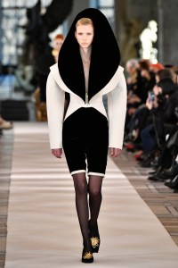 Schiaparelli Couture Spring 2022