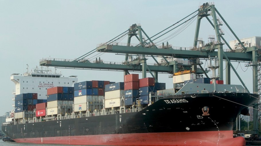 Vietnam’s economic recovery should accelerate in 2022, with GDP seen rising to 5.5 percent from 2.6 percent in 2021, the World Bank said.