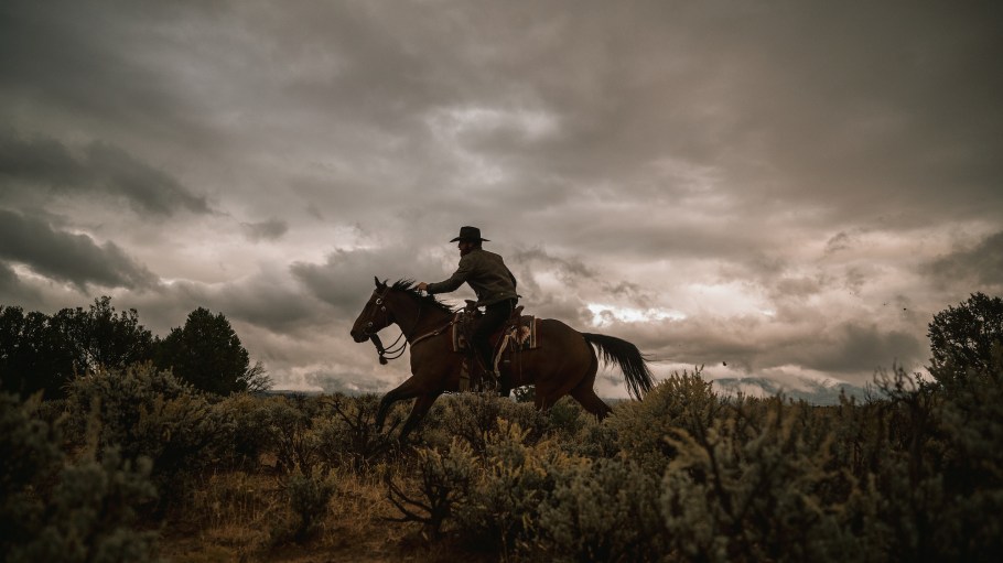 The Wrangler x Roark “Out of Range” collection offers premium men’s apparel that blends outdoor and western influences.