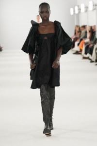 Carolina Herrera RTW Fall 2022