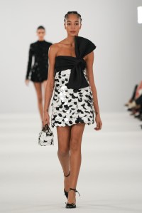 Carolina Herrera RTW Fall 2022