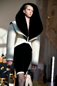 Schiaparelli Couture Spring 2022