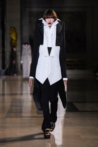 Viktor and Rolf Couture Spring 2022