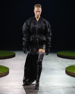 Runway at David Koma RTW Fall 2022 ​on February 20th, 2022 in London.