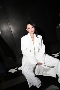 Guest in the front row at Peter Do RTW Fall 2022