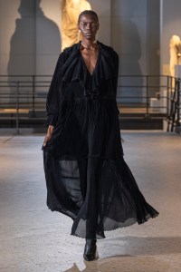 Laura Biagiotti RTW Fall 2022