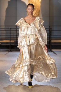 Laura Biagiotti RTW Fall 2022