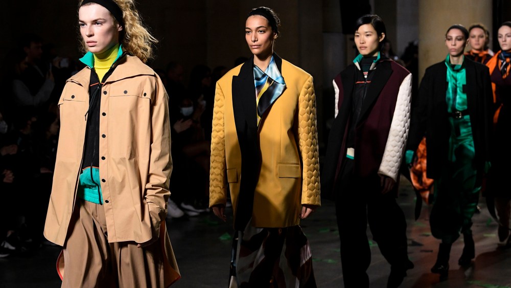 Runway at Roksanda RTW Fall 2022 on February 21, 2022 in London features 6 models of different ethnicities walking the runway.