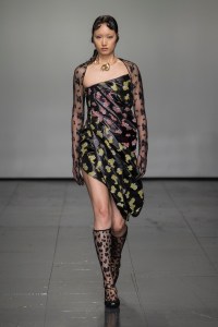 Runway at Yuhan Wang RTW Fall 2022 on February 20, 2022 in London