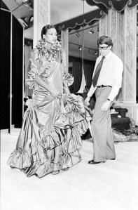 Yves Saint Laurent and Mounia Orosemane in the Couture Spring 1979 collection.