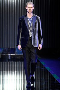 Giorgio Armani RTW Fall 2022