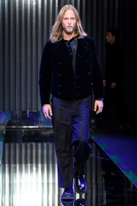 Giorgio Armani RTW Fall 2022