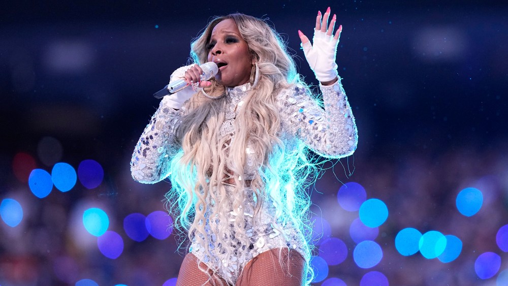 Super Bowl Halftime Show Fashion Details